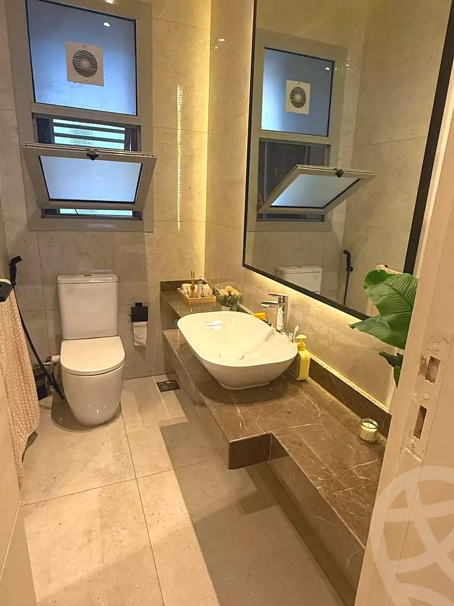https://aqarmap.com.eg/ar/listing/7168038-for-sale-cairo-new-cairo-compounds-kmbwnd-fyldj-jyt-blm-hylz