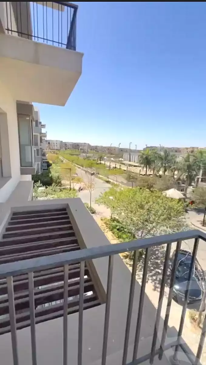 https://aqarmap.com.eg/ar/listing/7168067-for-sale-cairo-new-cairo-compounds-eastown-eastown-parks