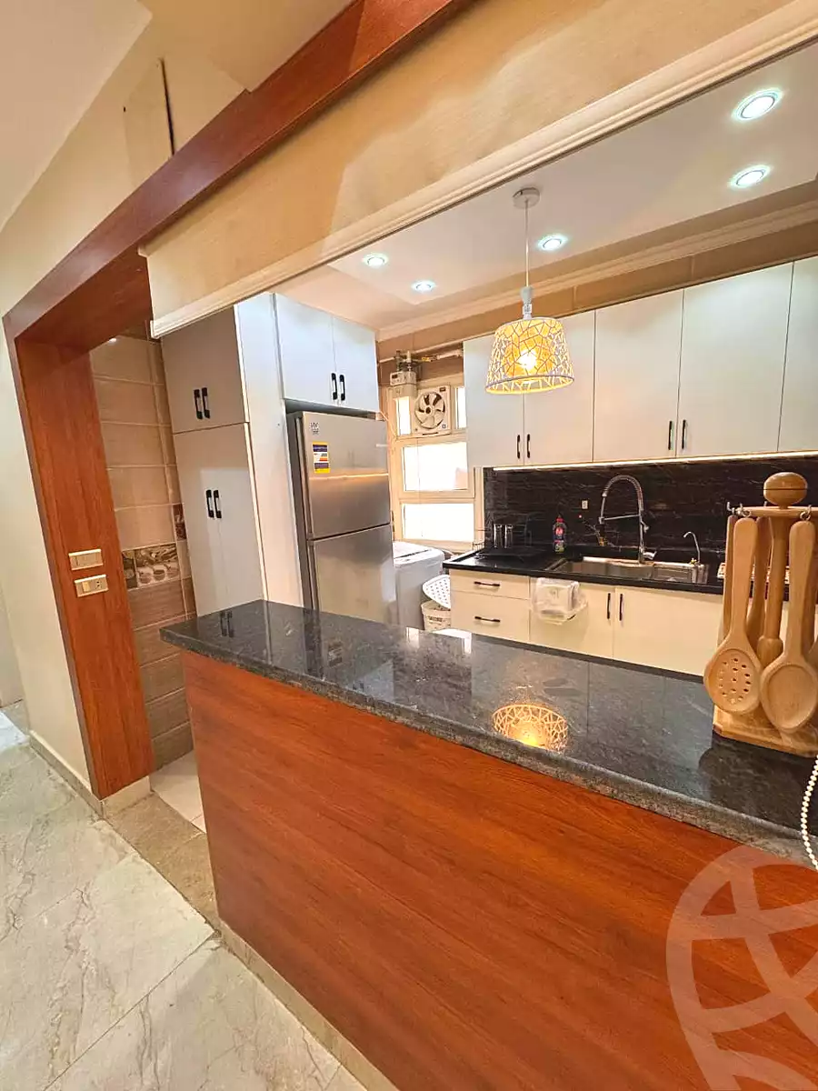 https://aqarmap.com.eg/ar/listing/7168155-for-rent-cairo-6th-of-october-compounds-jn-ktwbr