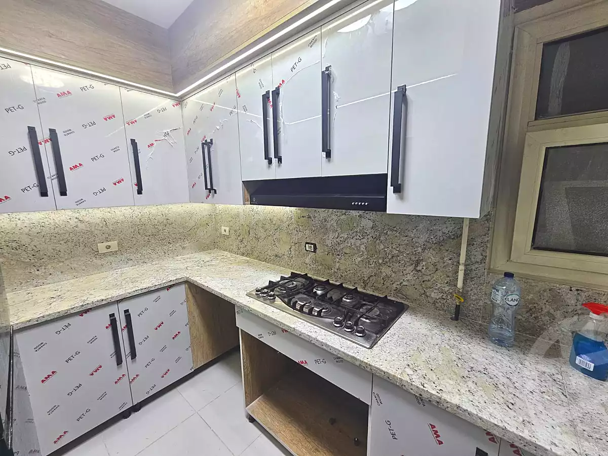 https://aqarmap.com.eg/ar/listing/7168162-for-rent-cairo-6th-of-october-compounds-jn-ktwbr