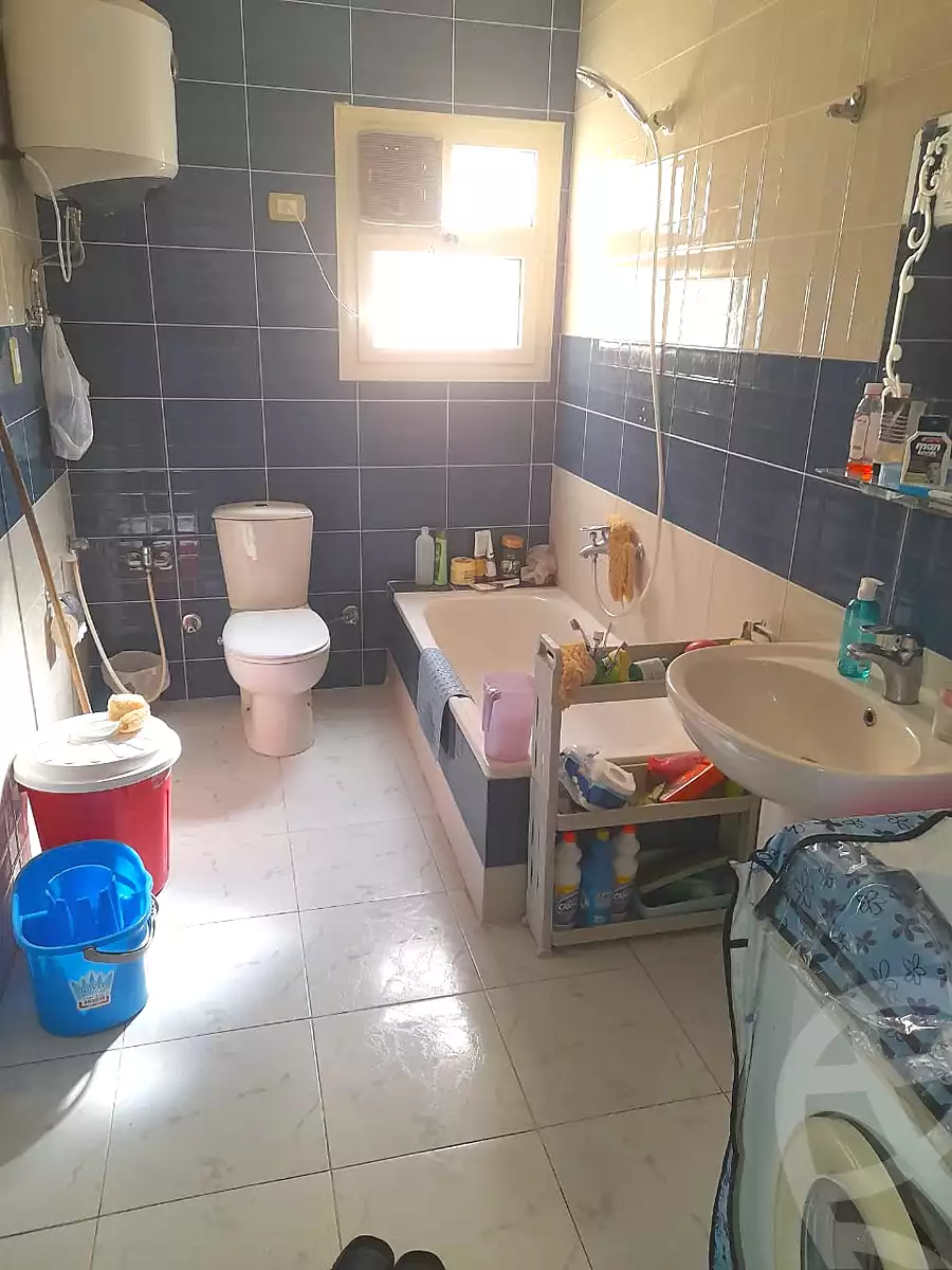 https://aqarmap.com.eg/ar/listing/7120931-for-sale-cairo-6th-of-october-el-ahyaa-neighborhood-2nd-divided-from-al-kafrawei-st