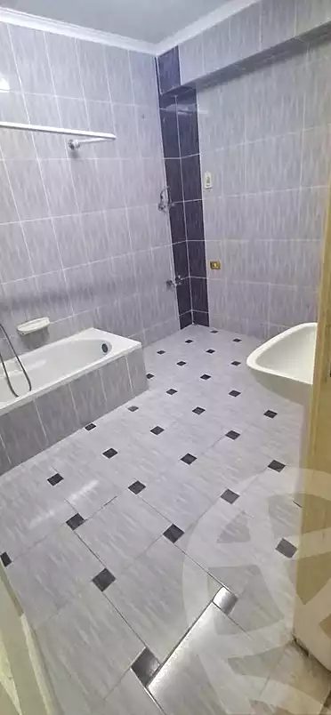 https://aqarmap.com.eg/ar/listing/7168305-for-sale-alexandria-al-agamy-lbytsh-al-aeda-al-kadema-st