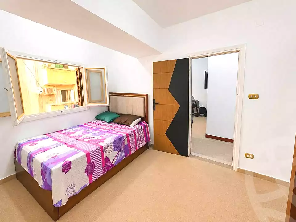 https://aqarmap.com.eg/en/listing/7168537-for-sale-alexandria-ganaklis