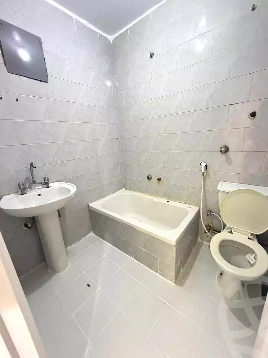 https://aqarmap.com.eg/en/listing/7168593-for-sale-alexandria-al-agamy-shataa-el-nakheel