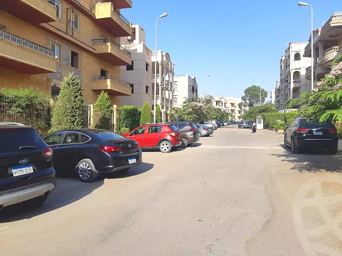 https://aqarmap.com.eg/ar/listing/7168610-for-sale-cairo-new-cairo-first-settlement-neighbourhood-5-el-shaheed-islam-raafat-st