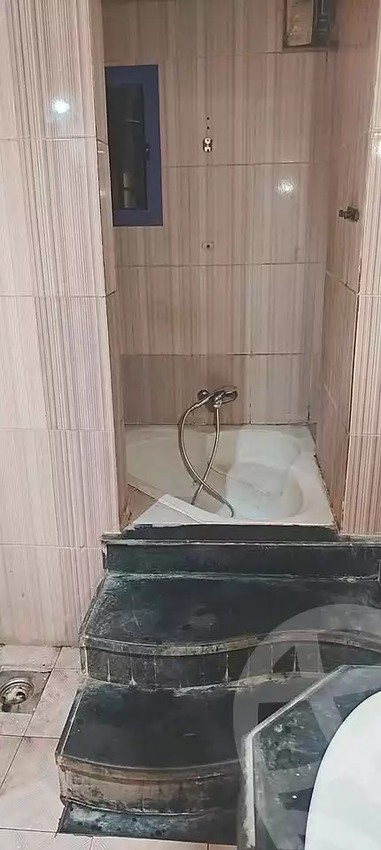 https://aqarmap.com.eg/en/listing/7168831-for-sale-alexandria-alhadara-new-el-hadra