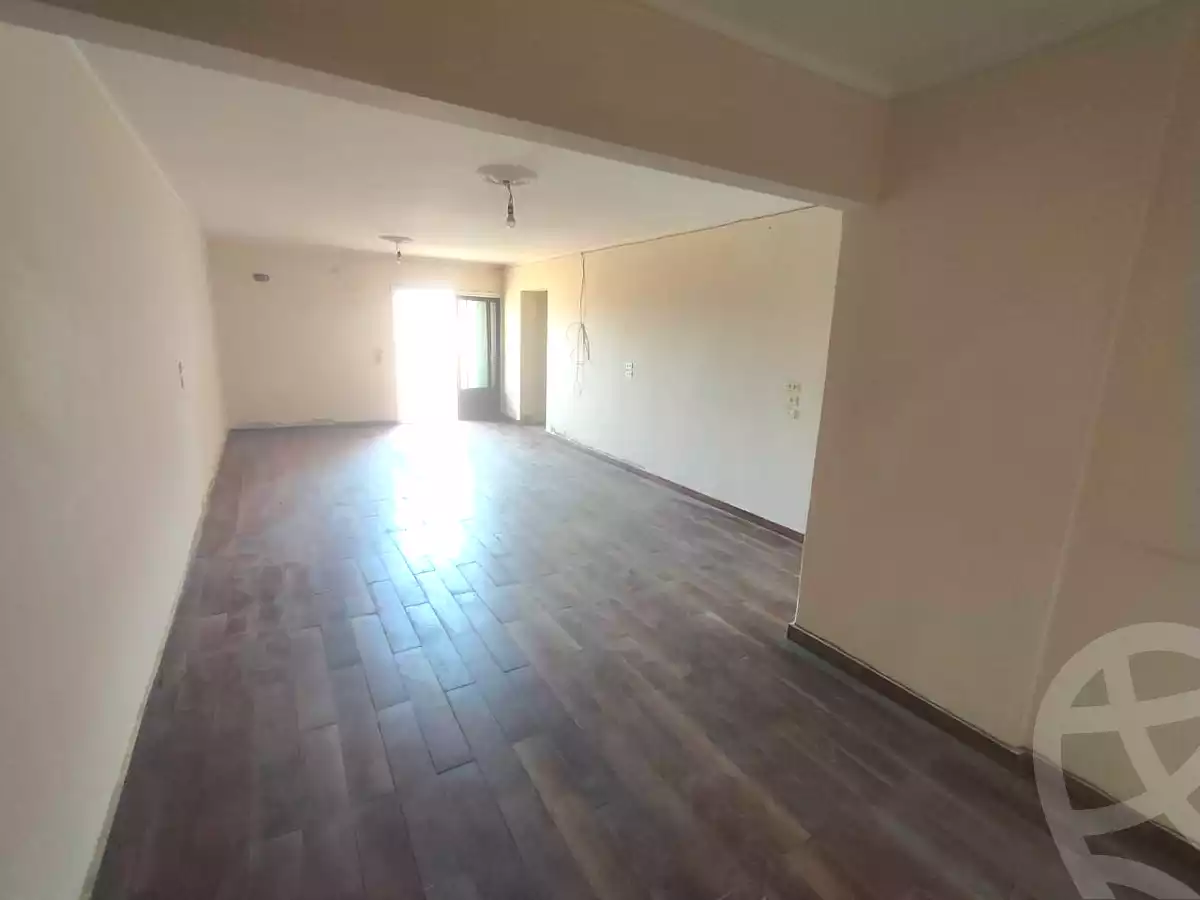 https://aqarmap.com.eg/ar/listing/7169744-for-sale-alexandria-lauran-shr-bw-qyr-tryq-lhry