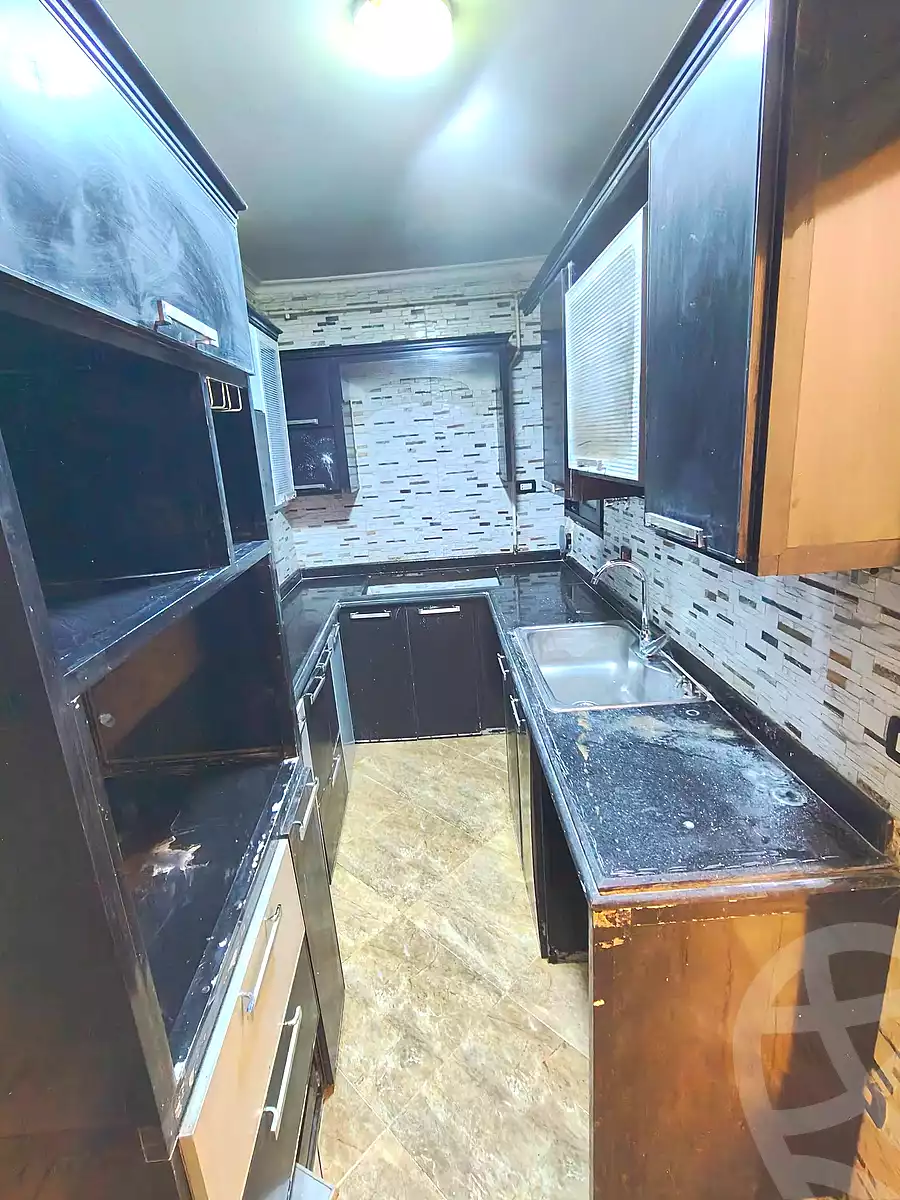 https://aqarmap.com.eg/ar/listing/7170021-for-sale-alexandria-sydy-bshr-sydy-bshr-qbly-street-17