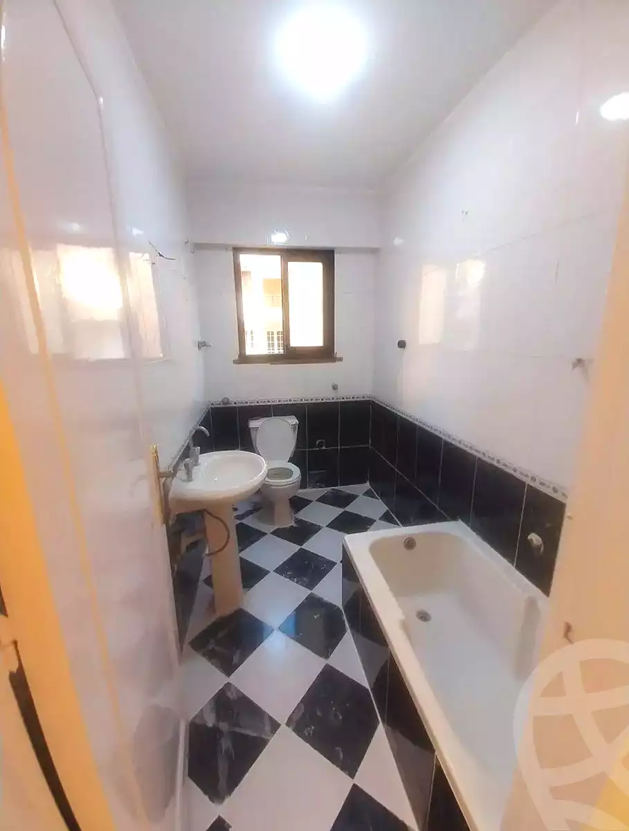 https://aqarmap.com.eg/en/listing/7170065-for-sale-alexandria-al-agamy-shataa-el-nakheel