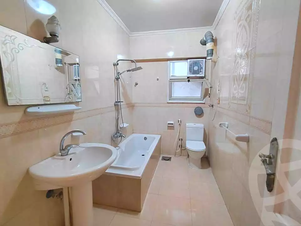 https://aqarmap.com.eg/en/listing/7170368-for-rent-alexandria-moharram-bey