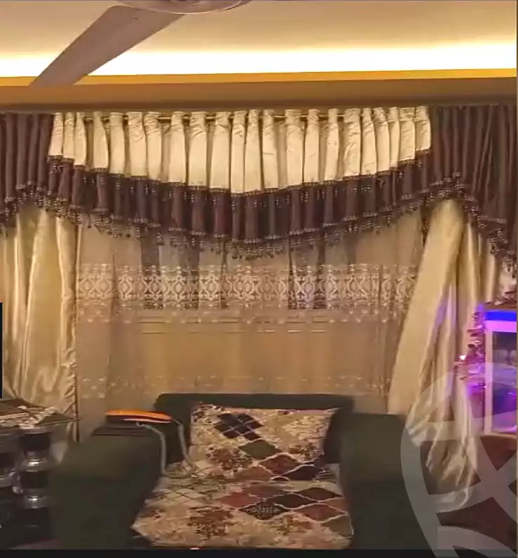 https://aqarmap.com.eg/ar/listing/7170486-for-sale-cairo-helwan-el-shareaa-el-sharby-st