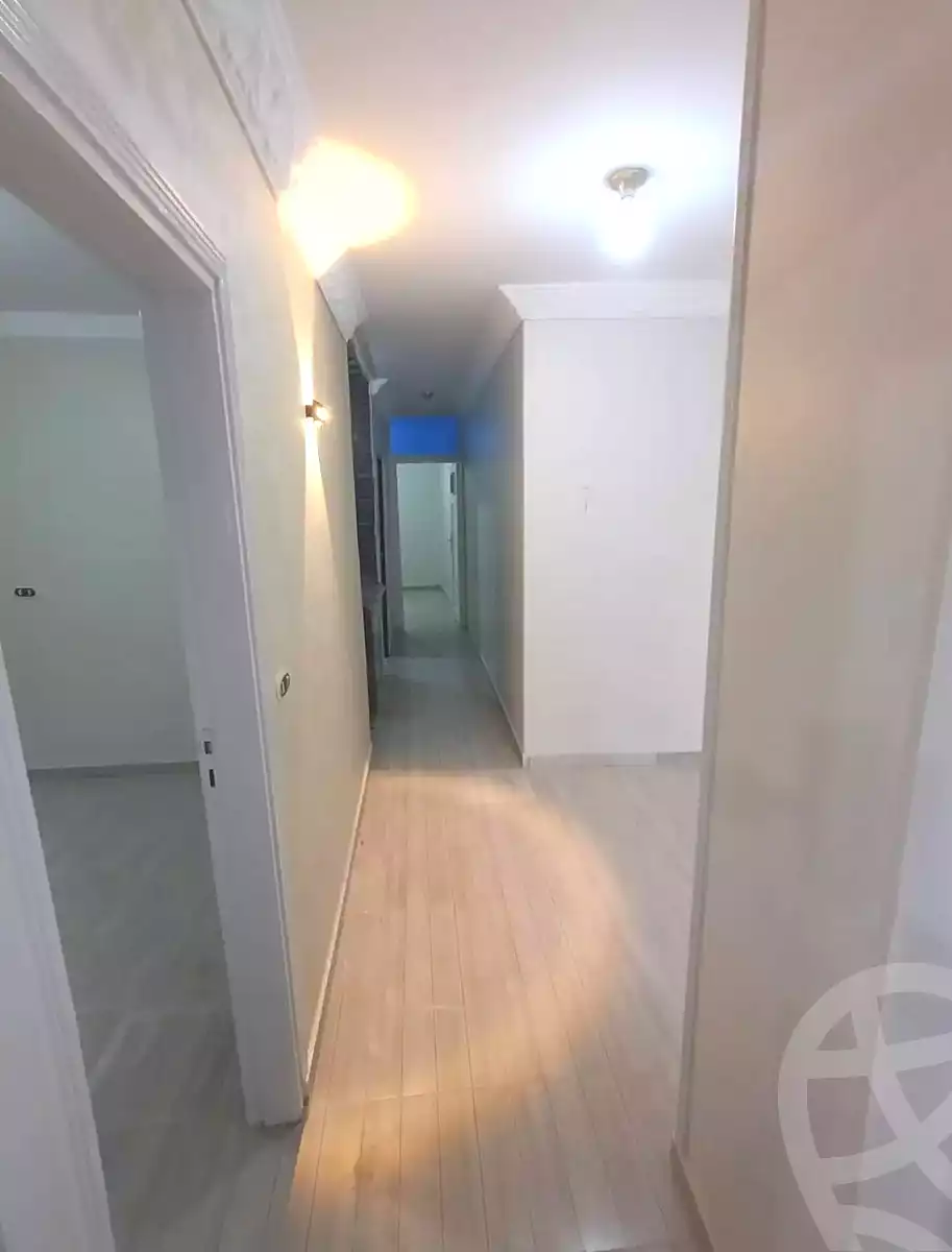 https://aqarmap.com.eg/ar/listing/7170466-for-sale-alexandria-al-agamy-el-hanouvel-yathreb-st