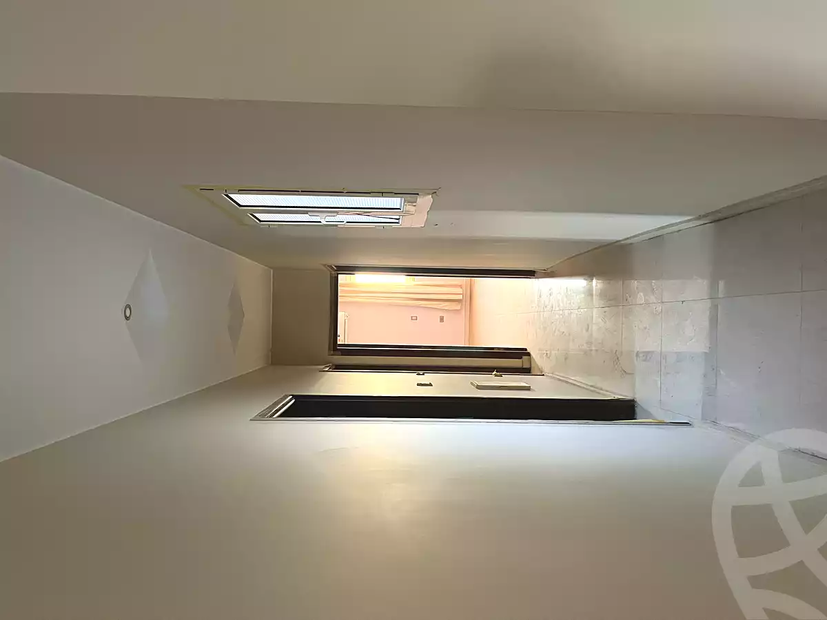 https://aqarmap.com.eg/en/listing/7170781-for-rent-cairo-new-cairo-first-settlement-mhwr-mstfy-kml
