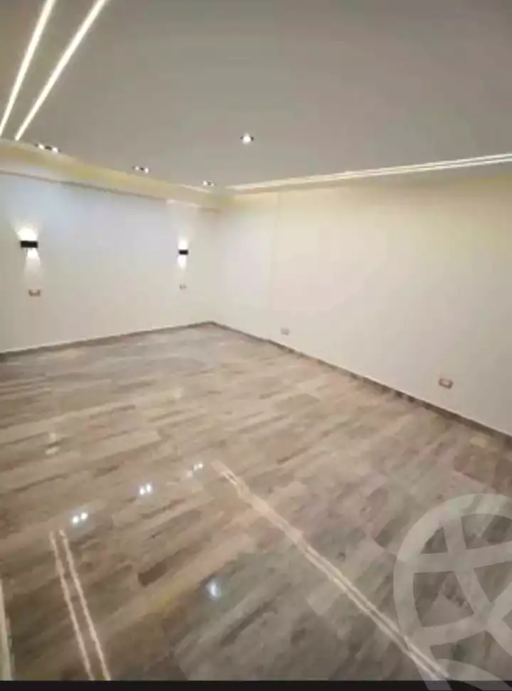 https://aqarmap.com.eg/ar/listing/7171074-for-sale-alexandria-miami-mahmoud-el-isawy-st