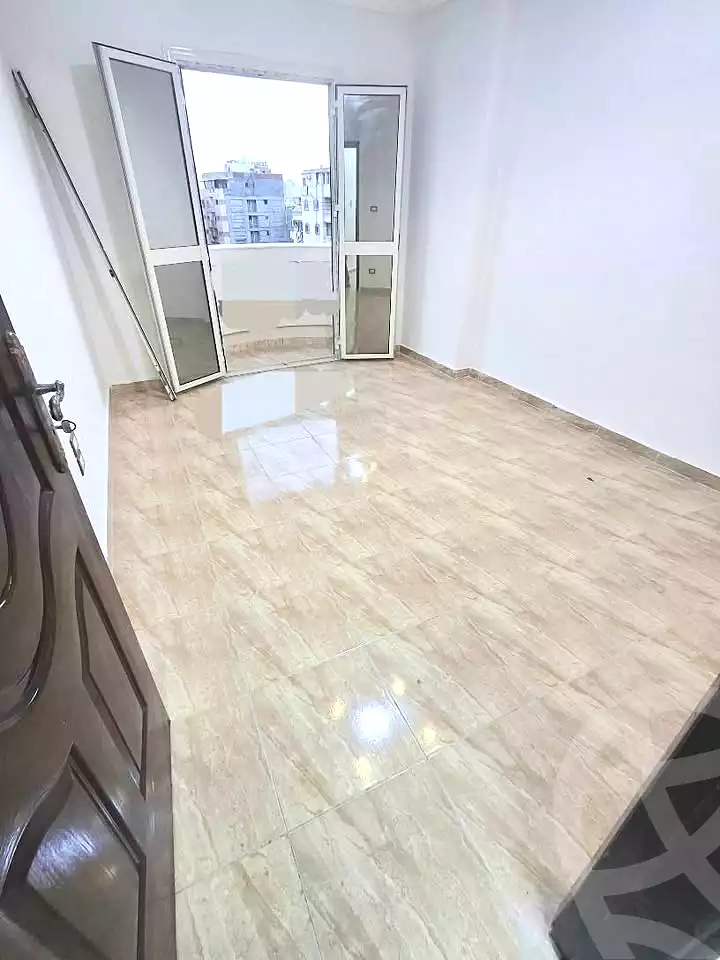 https://aqarmap.com.eg/ar/listing/7171081-for-sale-alexandria-el-asafra-shr-45