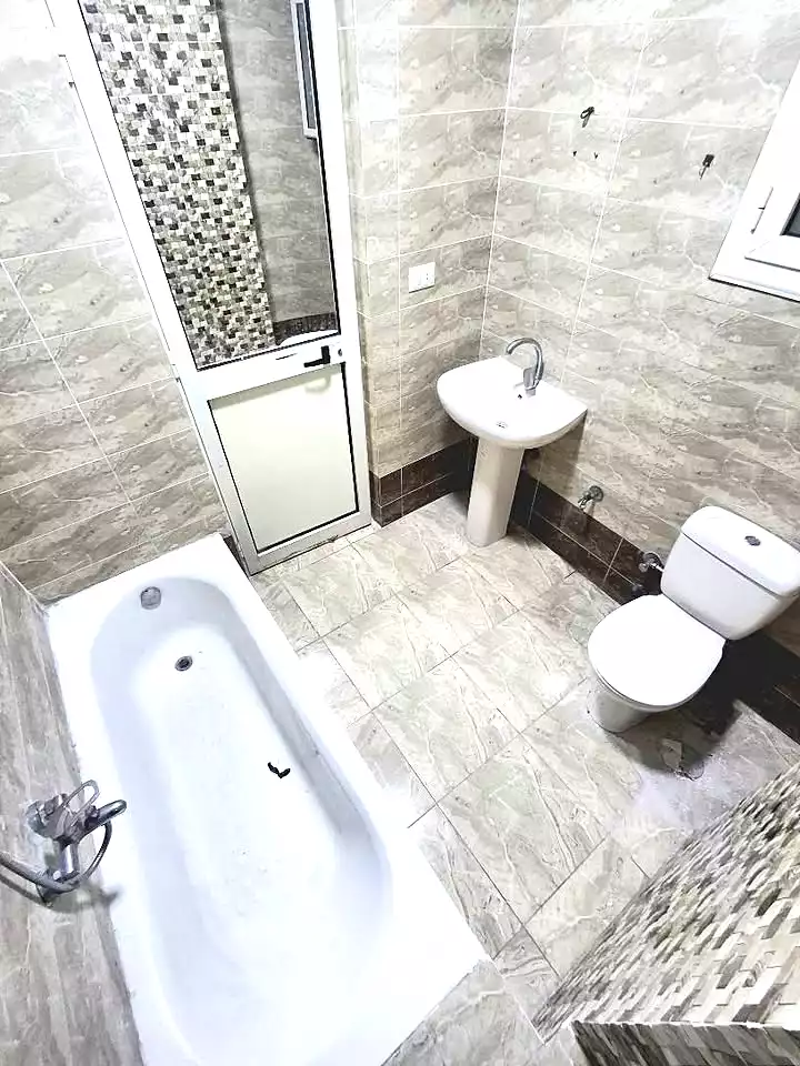 https://aqarmap.com.eg/ar/listing/7171081-for-sale-alexandria-el-asafra-shr-45
