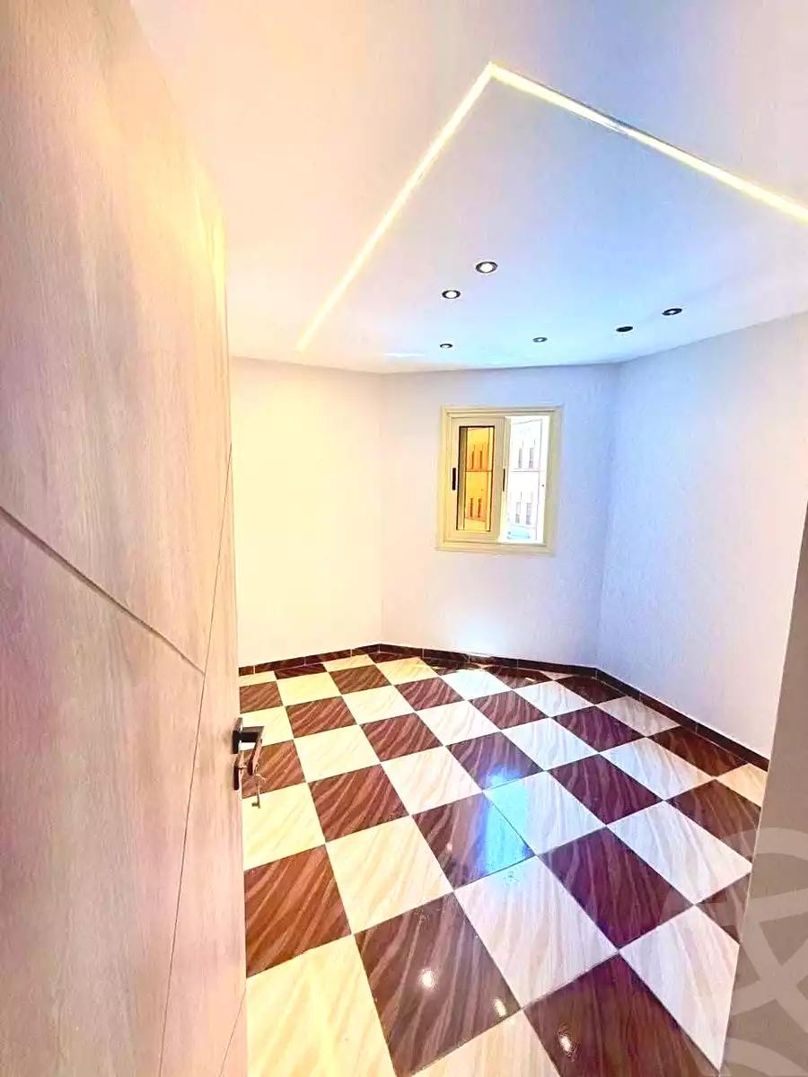 https://aqarmap.com.eg/en/listing/7171106-for-sale-alexandria-sydy-bshr-sydy-bshr-bhry-shr-khld-bn-lwlyd