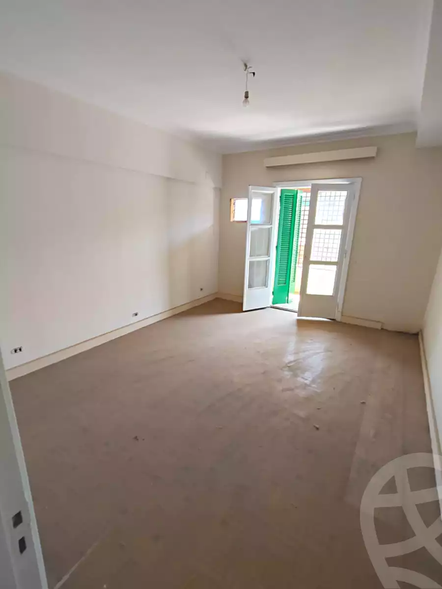 https://aqarmap.com.eg/ar/listing/7171271-for-rent-cairo-downtown-bab-el-loaa-el-shawarby-st