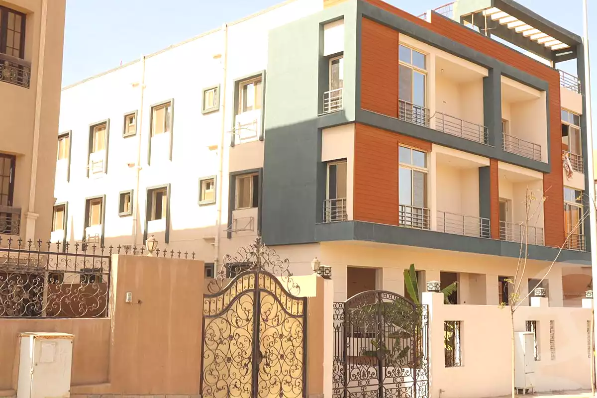 https://aqarmap.com.eg/ar/listing/7171567-for-sale-cairo-el-sheikh-zayed-city-el-hay-elthamen-area-2