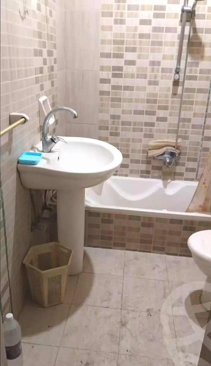 https://aqarmap.com.eg/ar/listing/7172593-for-rent-cairo-ain-shams-jsr-lswys-kamal-hegab-st