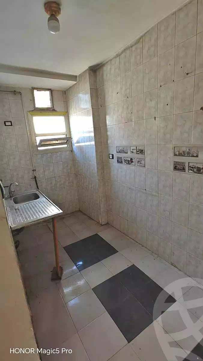 https://aqarmap.com.eg/ar/listing/7172953-for-sale-cairo-helwan-helwan-el-sharkeya-mostafa-safwat-st