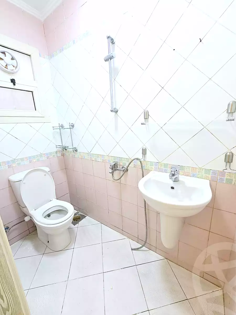 https://aqarmap.com.eg/en/listing/7173066-for-sale-alexandria-al-agamy-shataa-el-nakheel-street-23