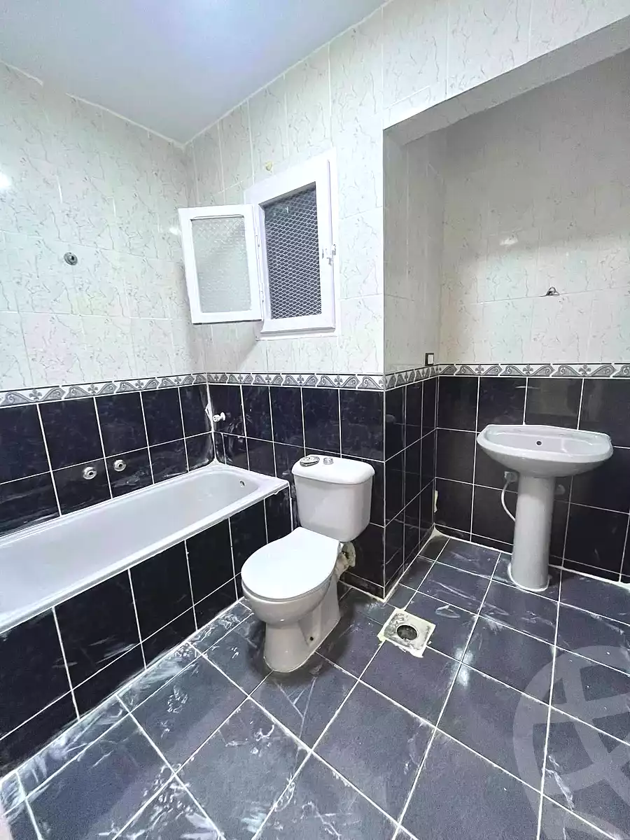 https://aqarmap.com.eg/en/listing/7173071-for-sale-alexandria-al-agamy-shataa-el-nakheel