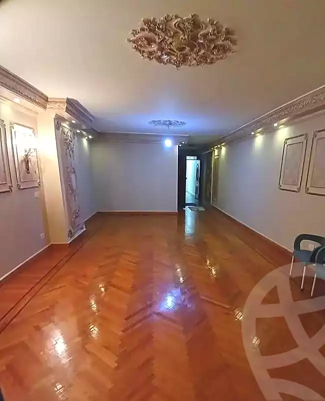 https://aqarmap.com.eg/ar/listing/7173473-for-rent-alexandria-glim