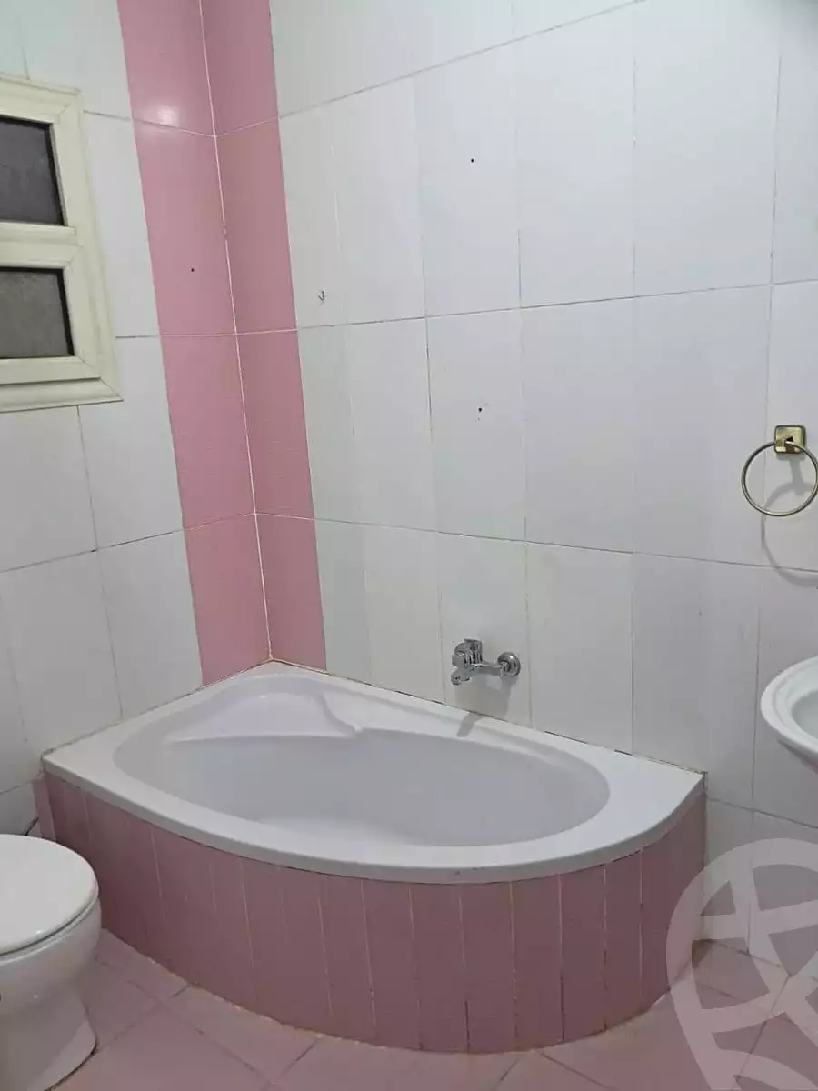 https://aqarmap.com.eg/ar/listing/7173538-for-sale-cairo-new-cairo-el-yassamin-el-yasmeen-3-mohamed-rahim-st