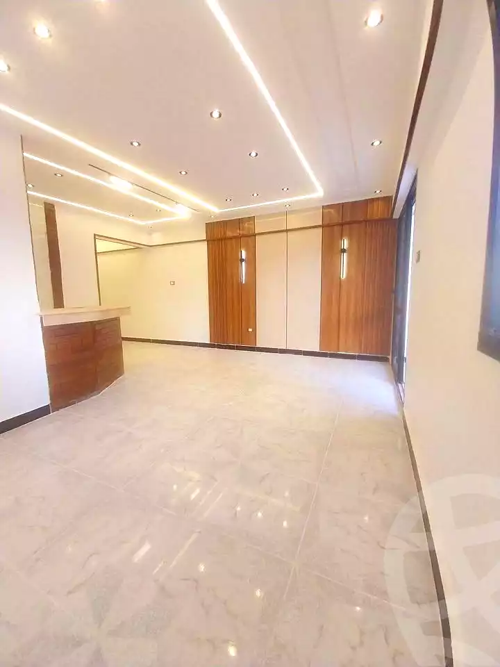 https://aqarmap.com.eg/ar/listing/7173736-for-sale-alexandria-al-agamy-shataa-el-nakheel