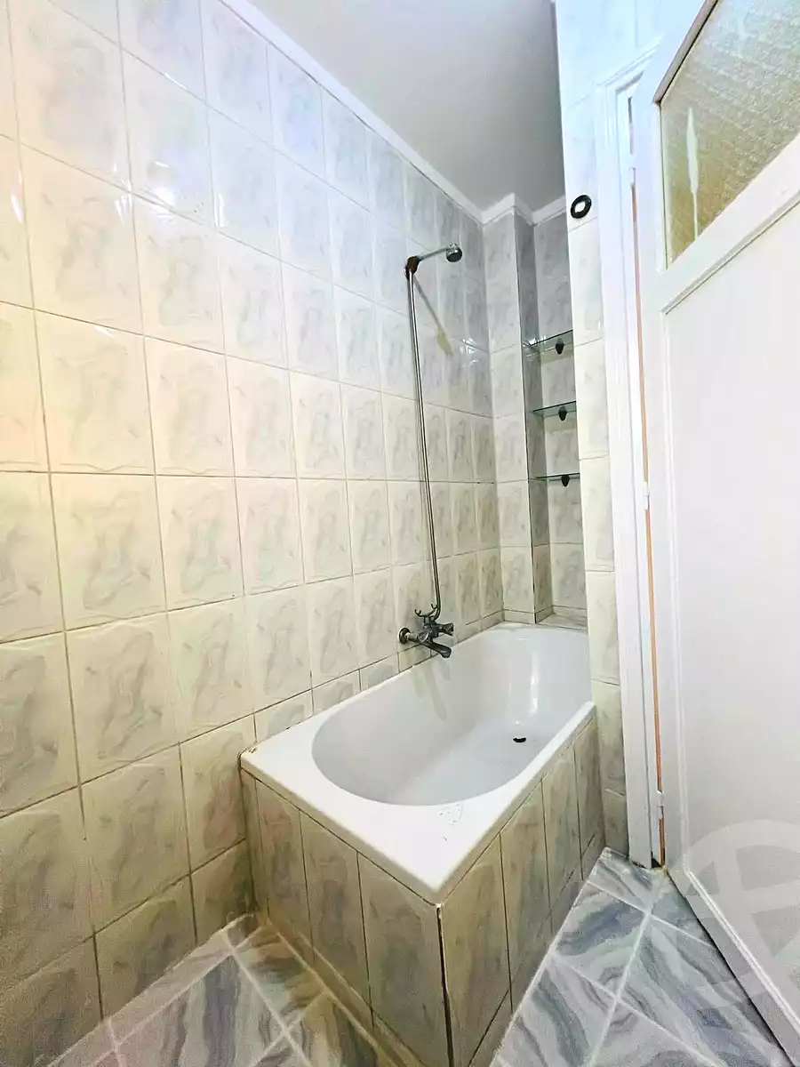 https://aqarmap.com.eg/ar/listing/7174446-for-sale-alexandria-al-agamy-shataa-el-nakheel