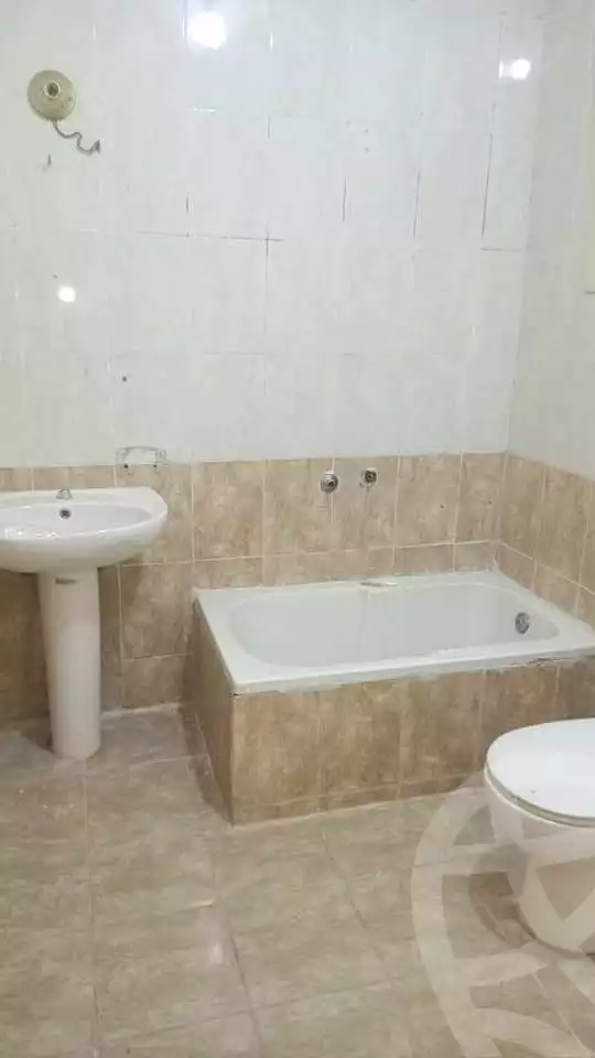 https://aqarmap.com.eg/en/listing/7174490-for-sale-alexandria-al-agamy-shataa-el-nakheel