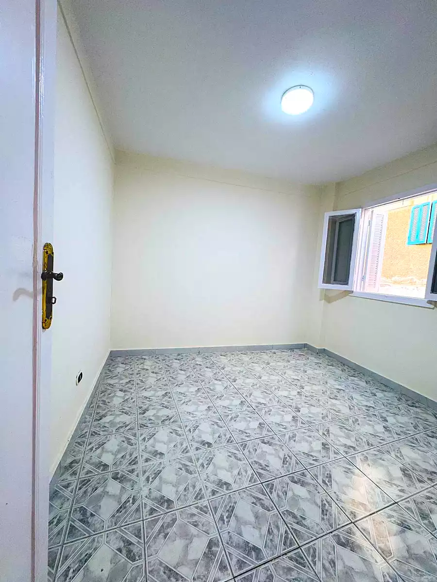 https://aqarmap.com.eg/ar/listing/7174562-for-sale-alexandria-al-agamy-shataa-el-nakheel