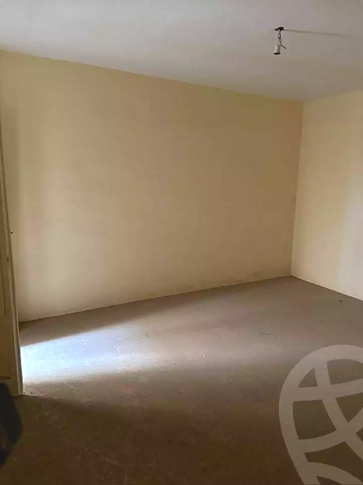 https://aqarmap.com.eg/en/listing/7174911-for-sale-alexandria-al-agamy-el-hanouvel-radwan-st