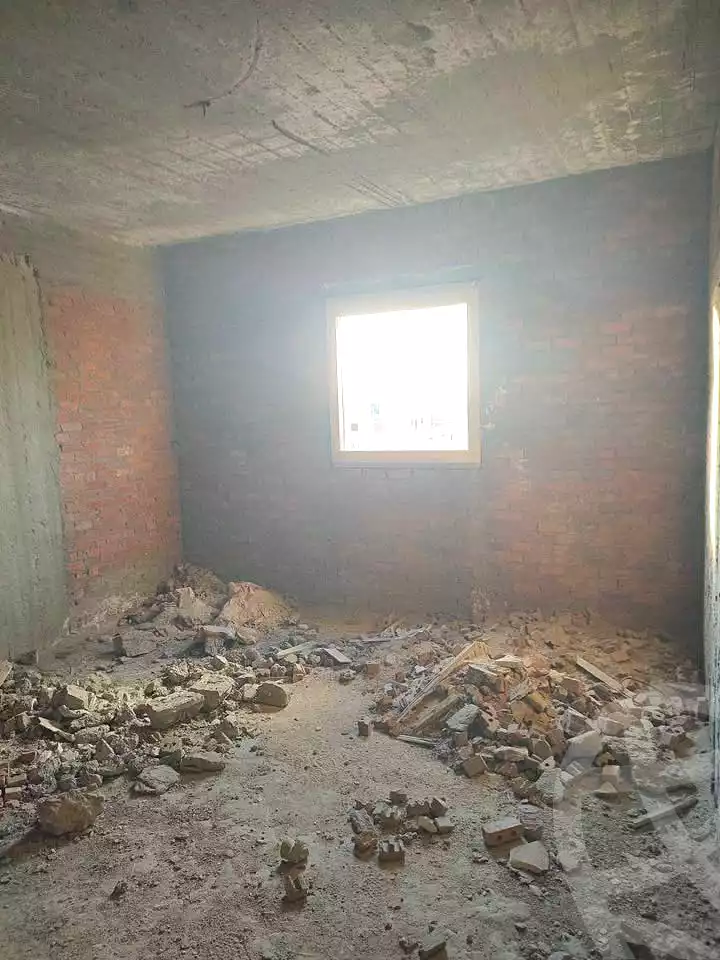 https://aqarmap.com.eg/ar/listing/7175008-for-sale-alexandria-al-agamy-bw-ywsf