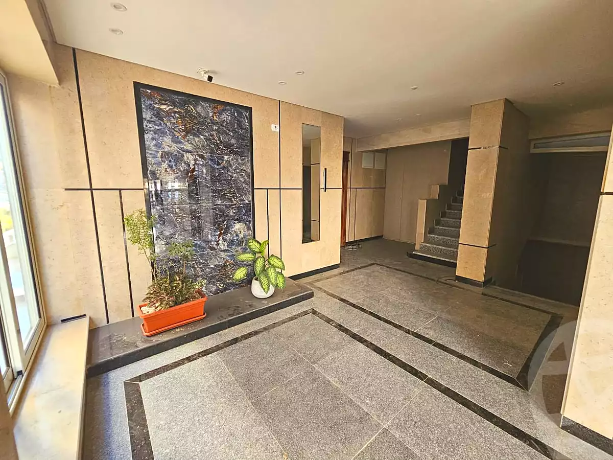 https://aqarmap.com.eg/en/listing/7175133-for-sale-cairo-el-sheikh-zayed-city-compounds-zayed-heights-compound