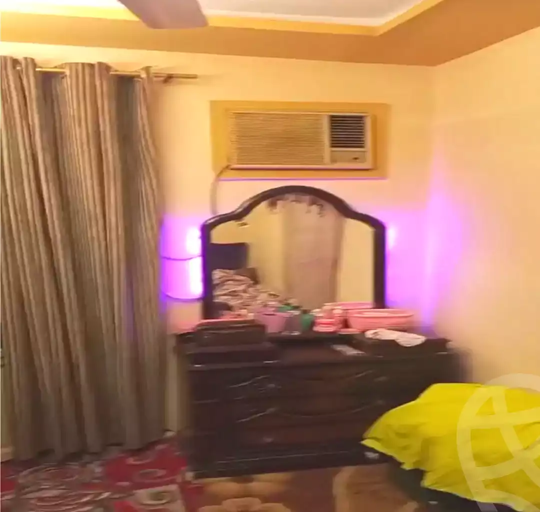 https://aqarmap.com.eg/en/listing/7175319-for-sale-cairo-helwan-el-shareaa-el-sharby-st
