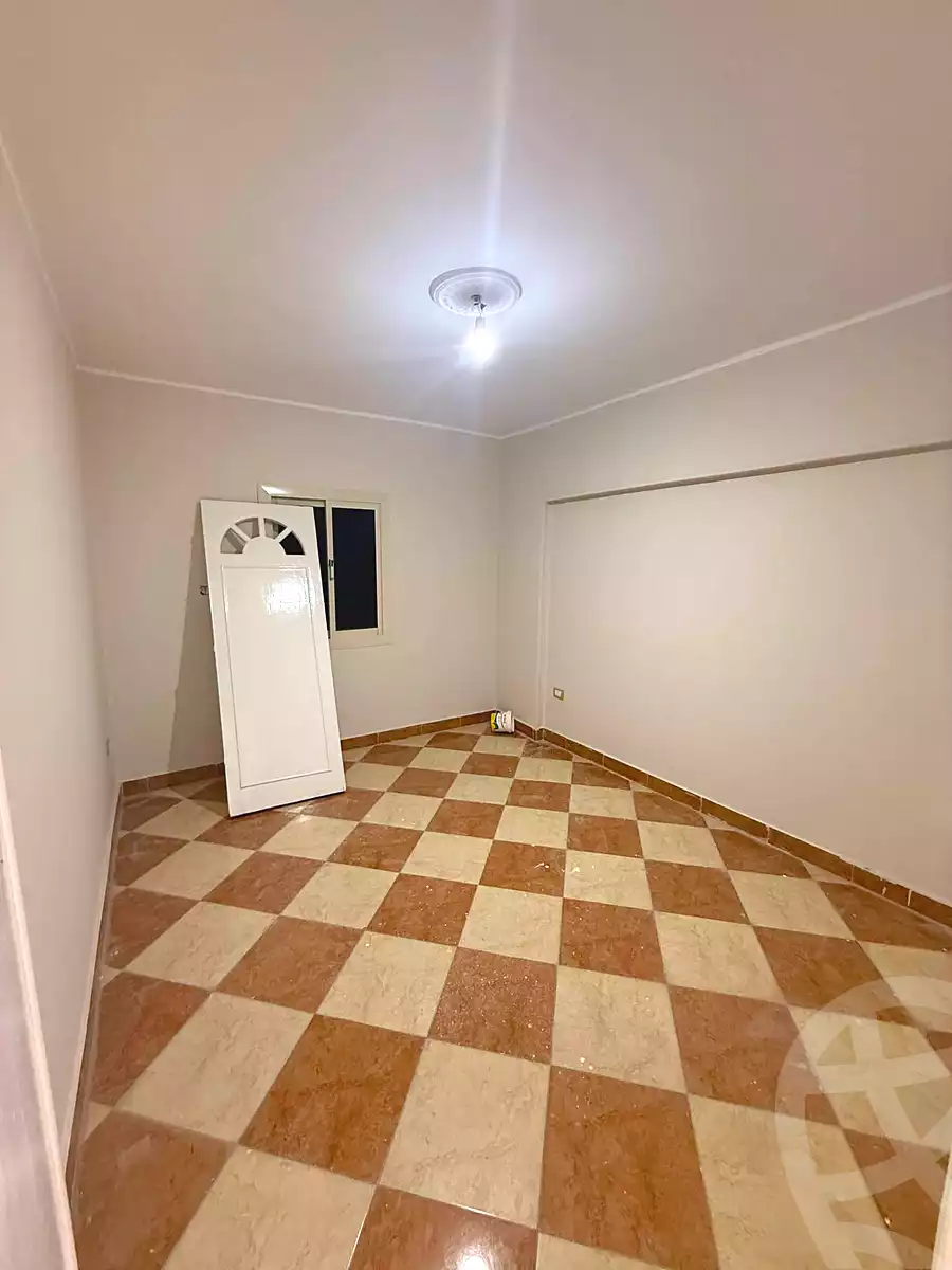 https://aqarmap.com.eg/ar/listing/7175394-for-sale-cairo-helwan-helwan-el-sharkeya-latif-basha-st