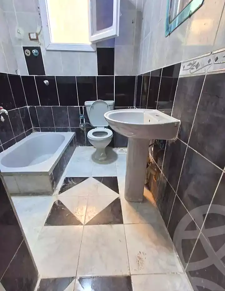 https://aqarmap.com.eg/ar/listing/7175414-for-sale-alexandria-al-agamy-shataa-el-nakheel