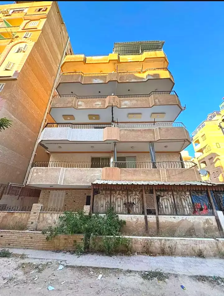 https://aqarmap.com.eg/ar/listing/7175592-for-sale-alexandria-al-agamy-shataa-el-nakheel
