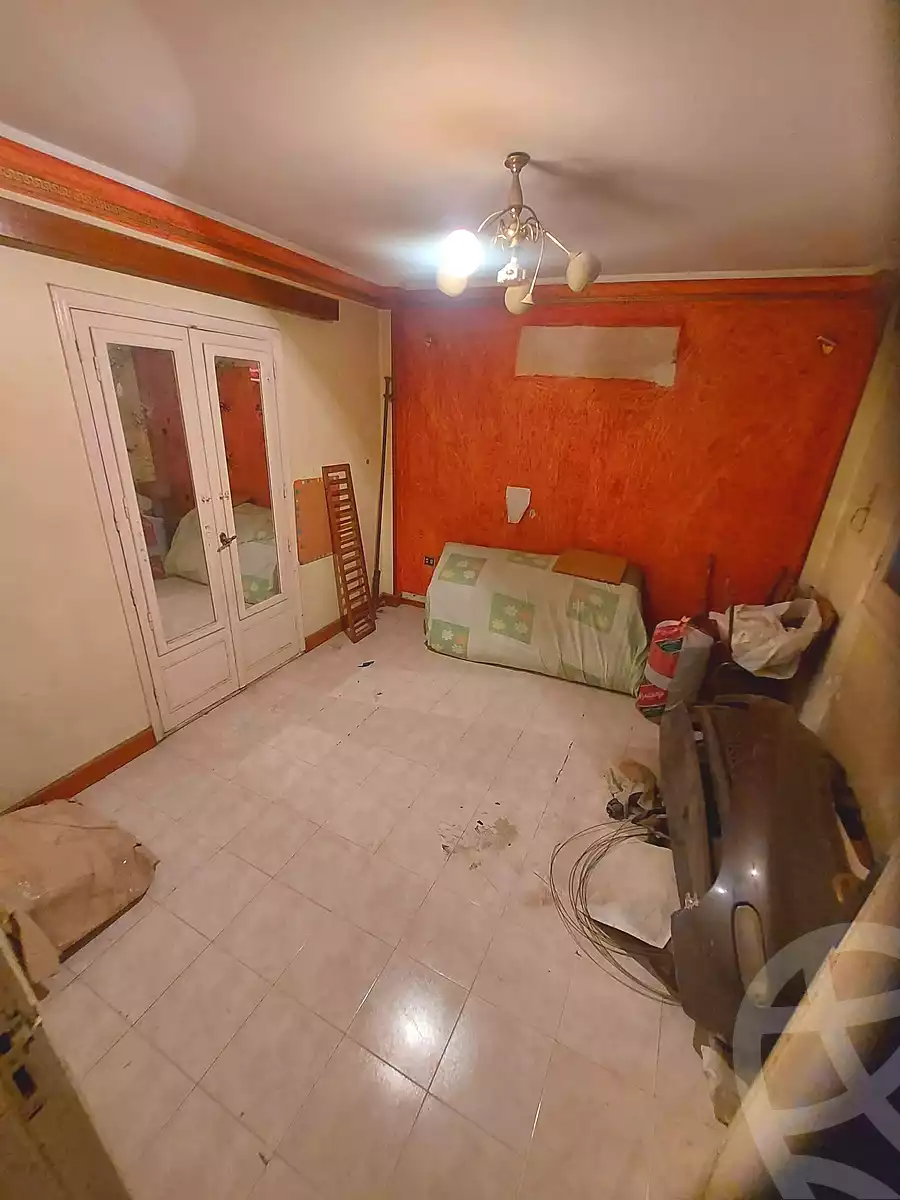 https://aqarmap.com.eg/en/listing/7176199-for-sale-cairo-helwan-helwan-el-sharkeya-mostafa-safwat-st