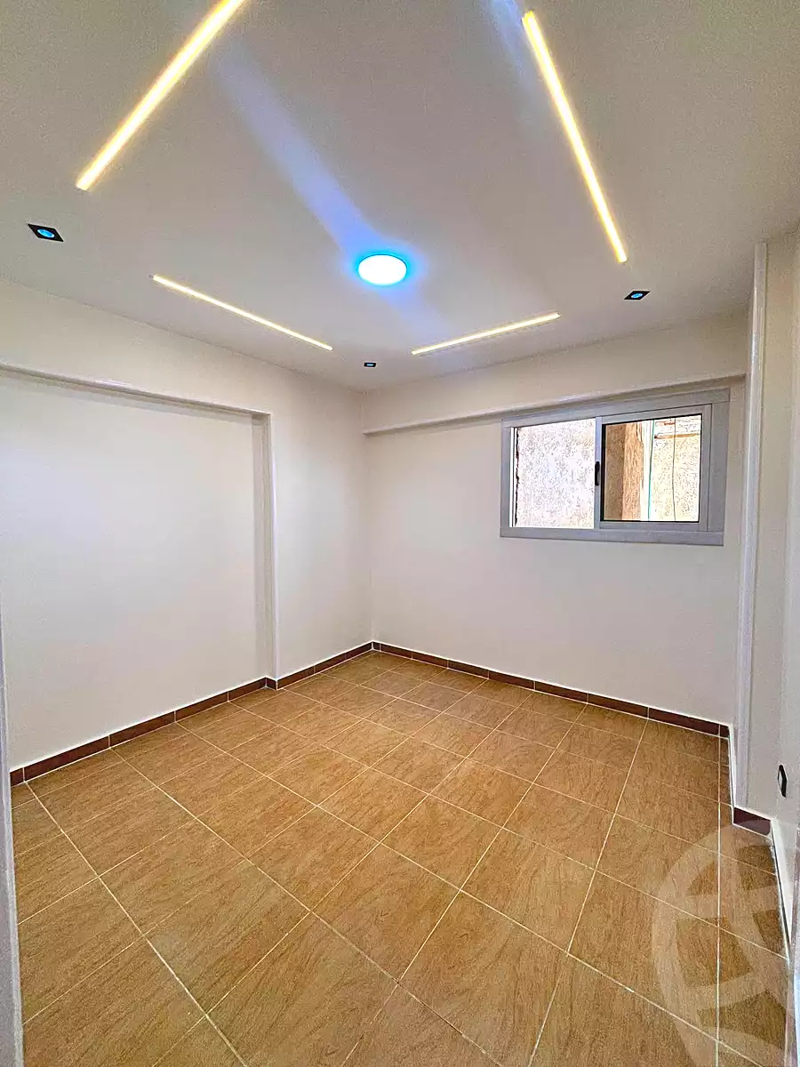 https://aqarmap.com.eg/ar/listing/7176624-for-sale-alexandria-el-asafra-shr-45
