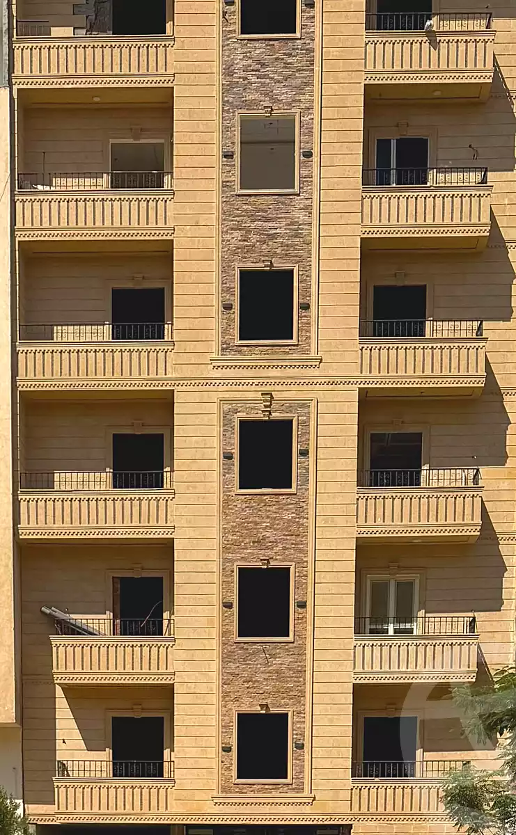 https://aqarmap.com.eg/ar/listing/7177669-for-sale-cairo-6th-of-october-el-ahyaa-neighborhood-2nd-divided-from-al-kafrawei-st