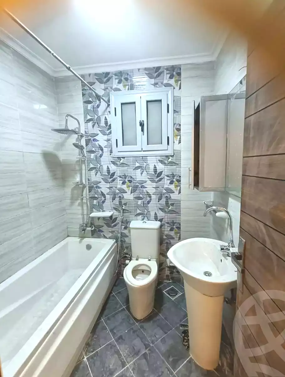 https://aqarmap.com.eg/en/listing/7178409-for-sale-alexandria-sydy-bshr-sydy-bshr-bhry-street-17