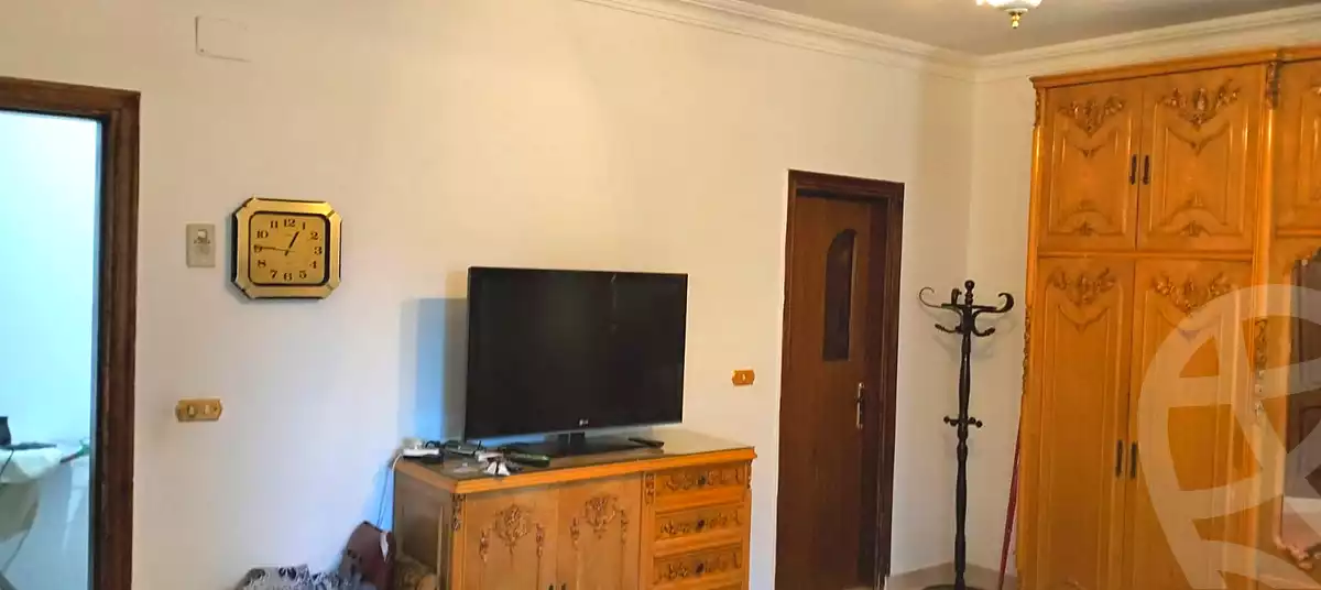 https://aqarmap.com.eg/en/listing/7178854-for-sale-cairo-new-cairo-first-settlement-mhwr-mstfy-kml