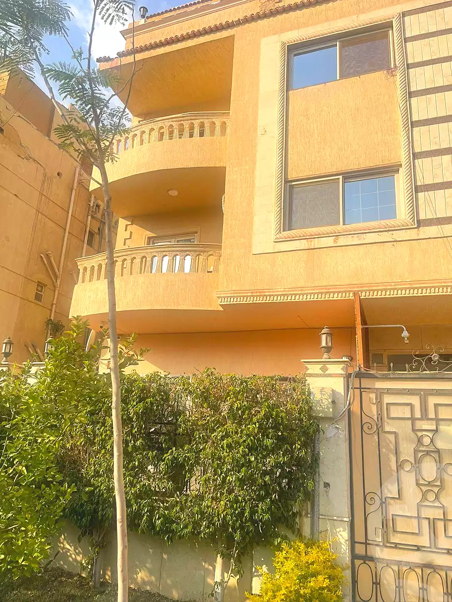 https://aqarmap.com.eg/ar/listing/7179501-for-sale-cairo-new-cairo-el-yassamin-el-yasmeen-3-mohamed-rahim-st