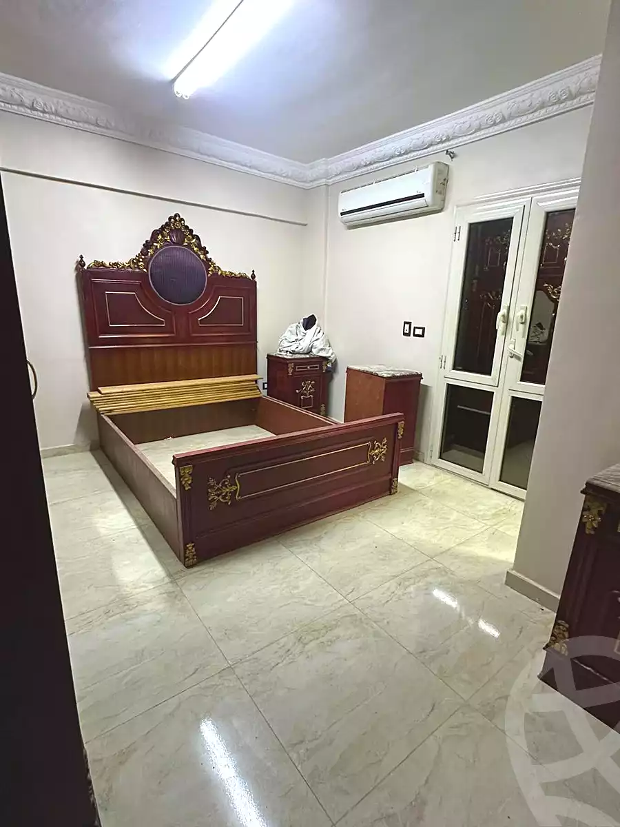 https://aqarmap.com.eg/ar/listing/7179518-for-sale-cairo-6th-of-october-el-ahyaa-neighborhood-3rd-al-hay-al-thalith-st