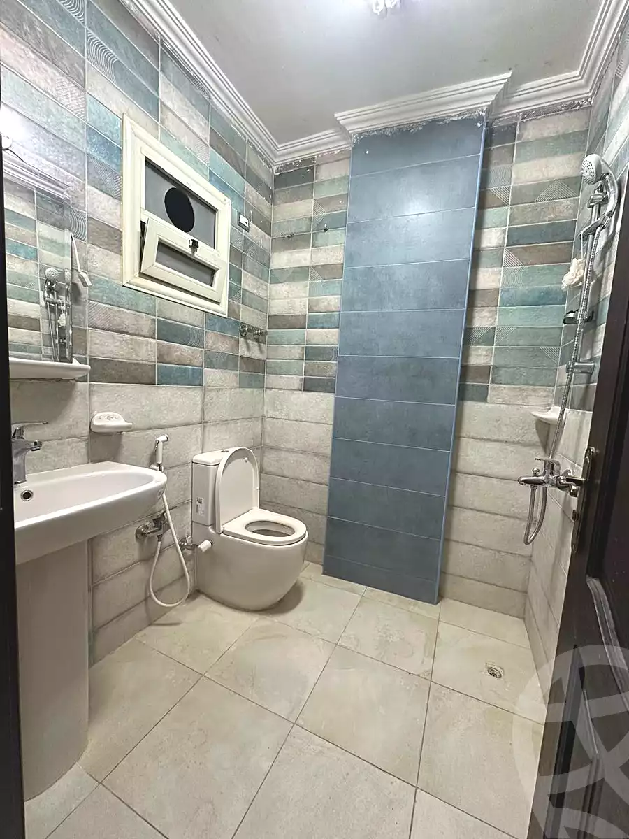 https://aqarmap.com.eg/ar/listing/7179518-for-sale-cairo-6th-of-october-el-ahyaa-neighborhood-3rd-al-hay-al-thalith-st
