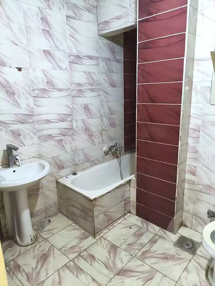 https://aqarmap.com.eg/en/listing/7177027-for-rent-cairo-el-haram-shareaa-khatem-el-morsalen