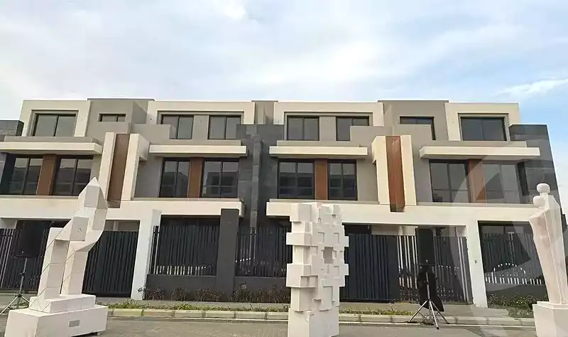 https://aqarmap.com.eg/ar/listing/7179702-for-sale-cairo-new-cairo-compounds-el-patio-town-compound-la-vista